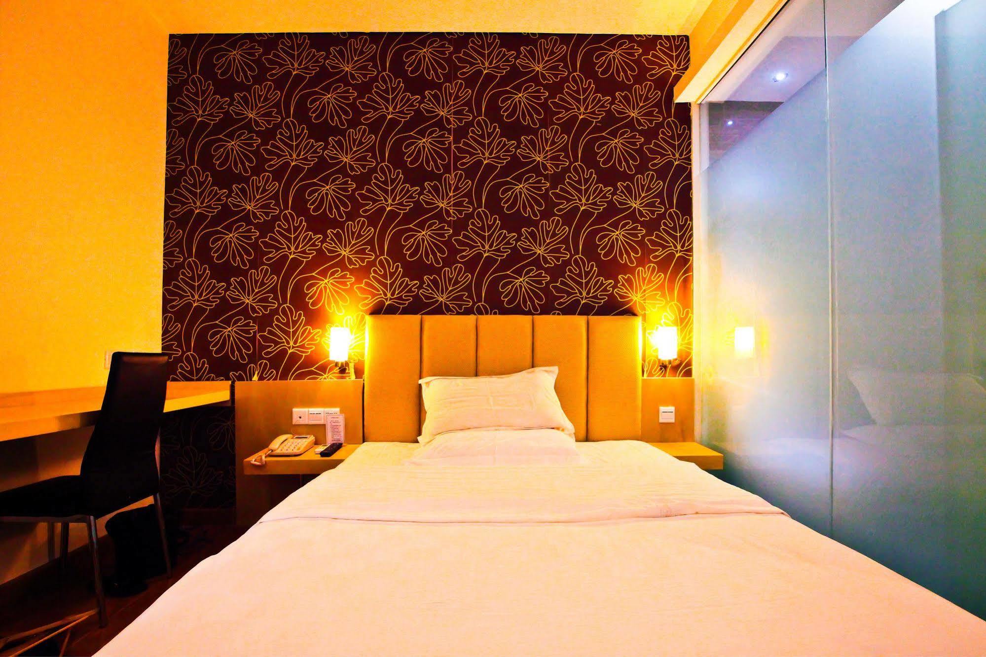 Tavernew Hotel Kanton Exterior foto